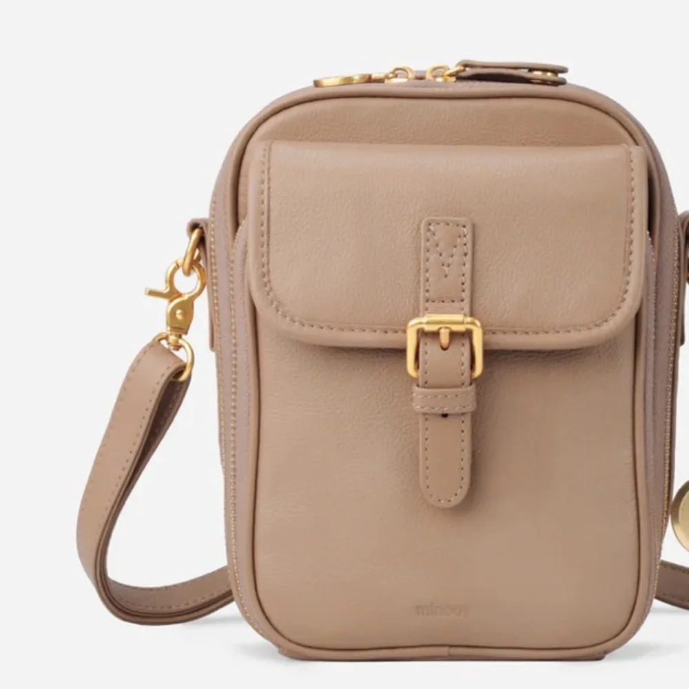 Minooy crossbody bag